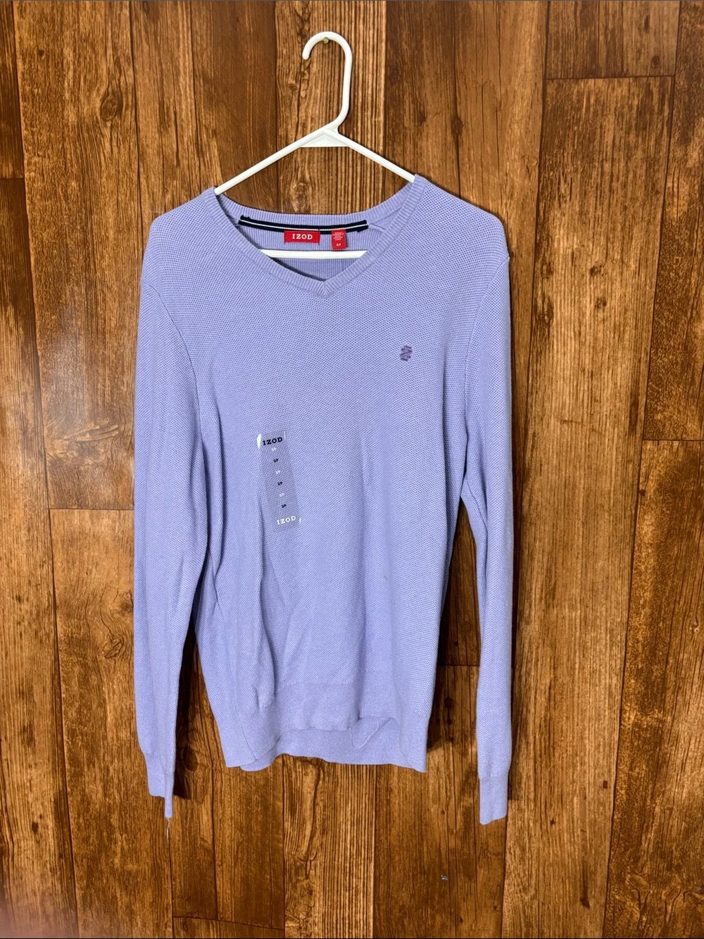 NWT Izod Men’s Lavender V-Neck Lightweight Sweater